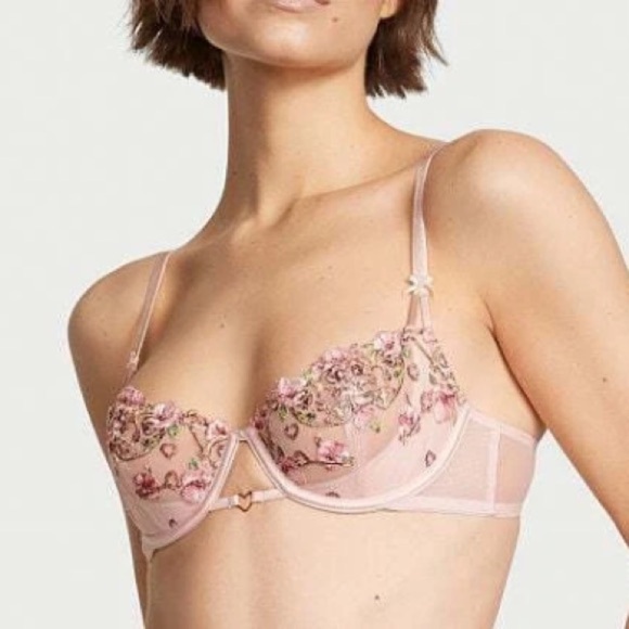 VICTORIAS SECRET Floral Heart Embroidery bra and garter - Picture 8 of 9